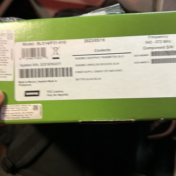 Shure BLX14/PGA31 Wireless Headworn Microphone System - Picture 12 of 12